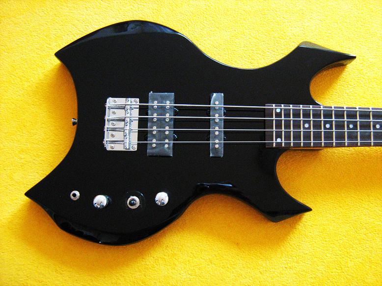 ELEKTRICKÁ BASKYTARA VISION X METAL BASS ČERNÁ