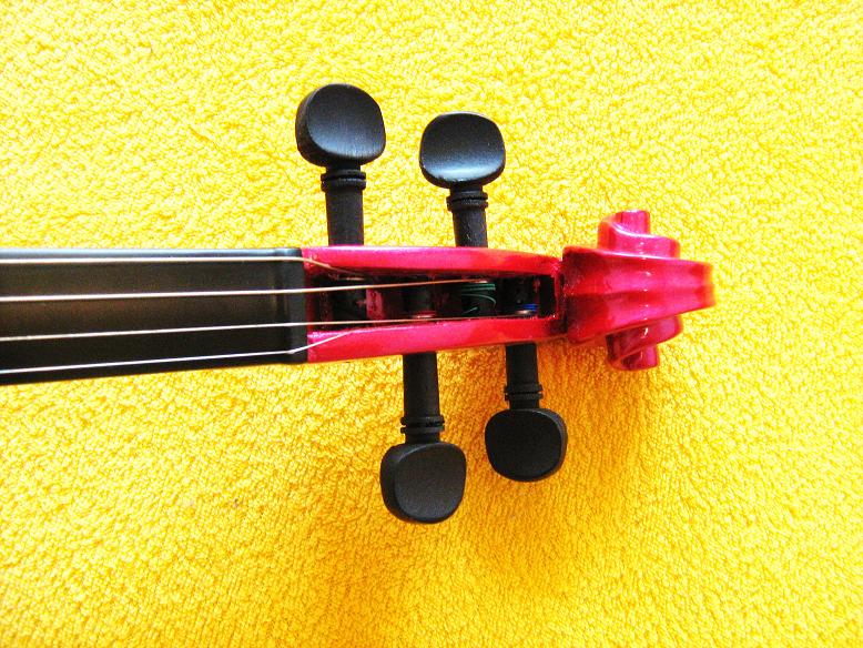 ELEKTRICKÉ 4/4 HOUSLE CELODŘEVĚNÉ ČERVENÁ !!!