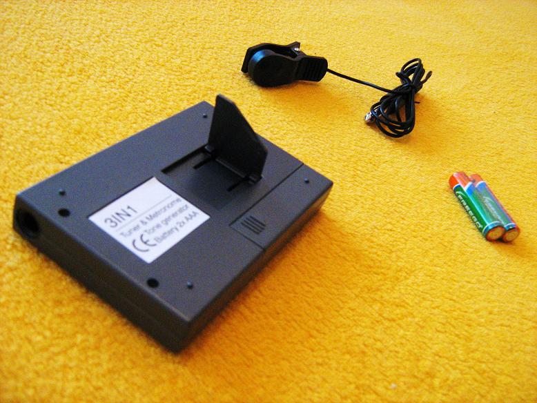 DIGITÁLNÍ LADIČKA/METRONOM EMT669