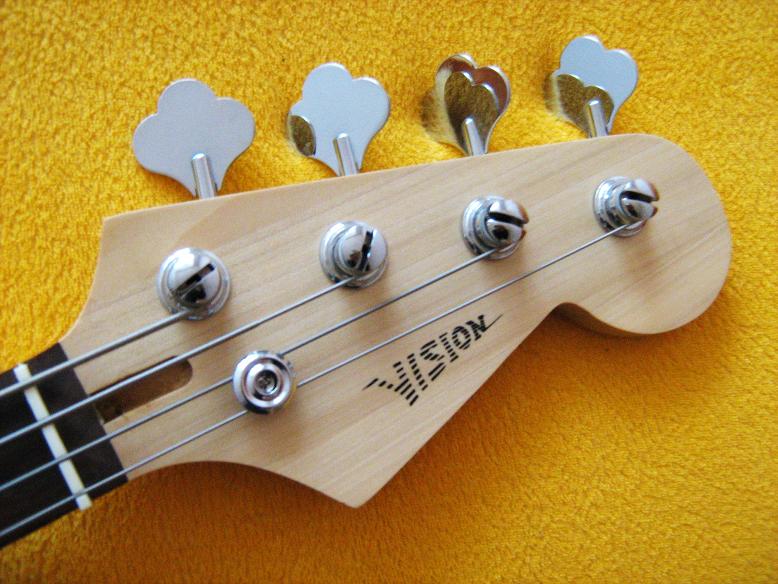 ELEKTRICKÁ BASKYTARA VISION P/ J BASS ČERNÁ