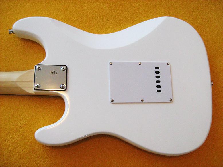 ELEKTRICKÁ KYTARA VISION MSA ST5 BÍLÁ 